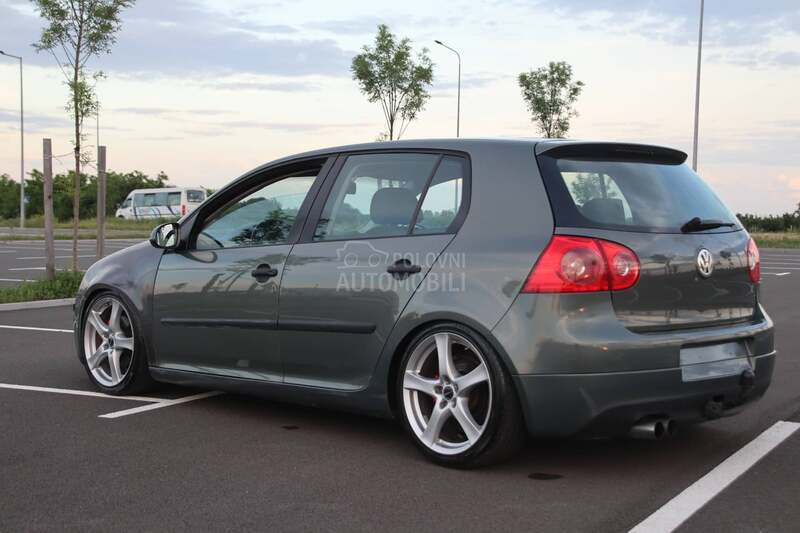 Volkswagen Golf 5 GTI LOOK