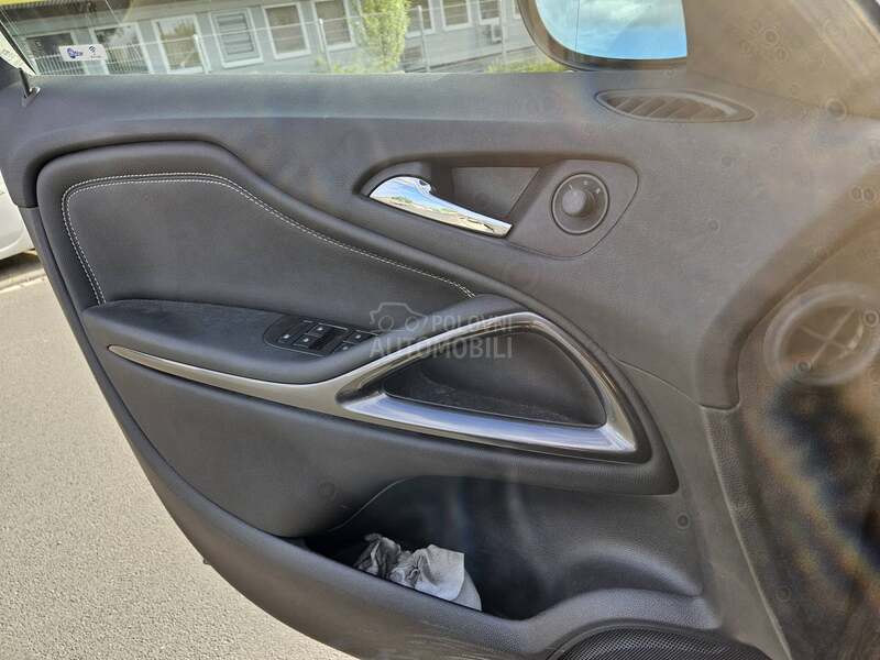 Opel Zafira 2.0 7 sedista