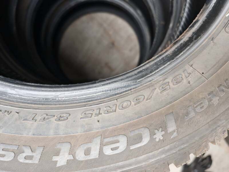 Hankook 185/60 R15 Zimska