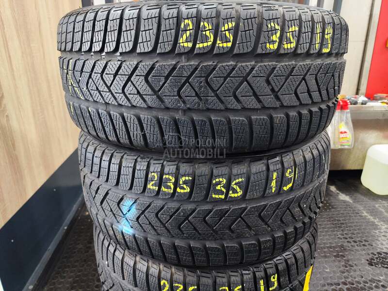 Pirelli 235/35 R19 Zimska