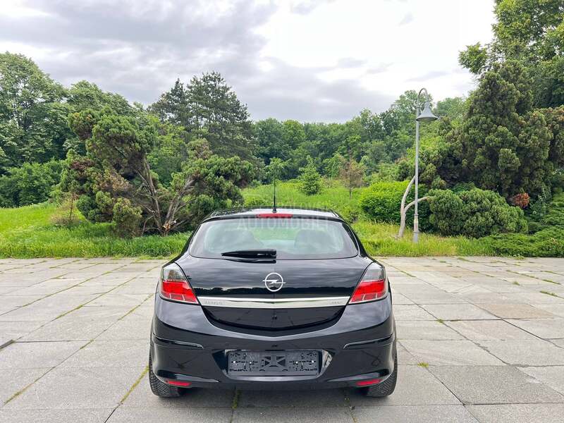 Opel Astra H 1.7 cdti 147000 k m