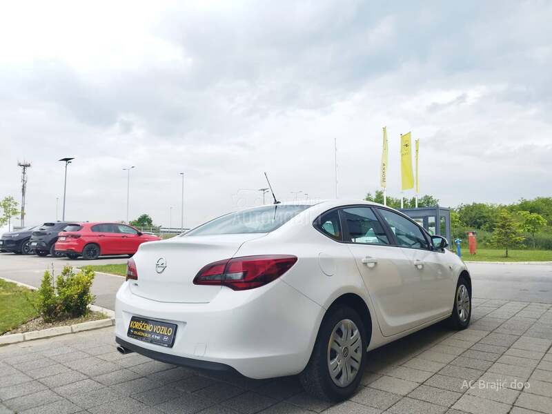 Opel Astra J 1.4