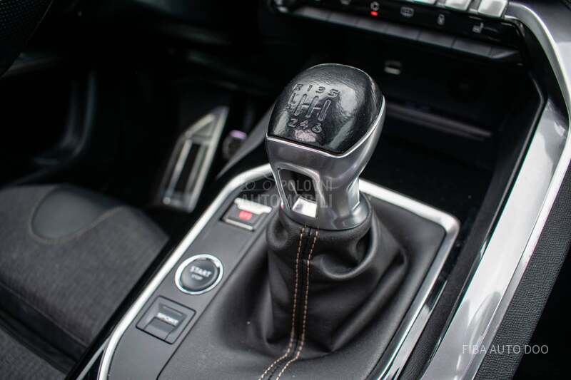 Peugeot 3008 1.2Turbo GT LINE