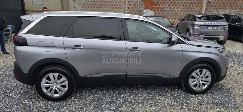 Peugeot 5008 1.6 blue-hdi