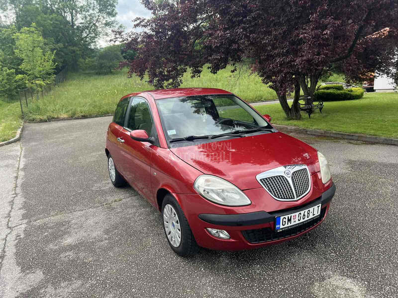 Lancia Ypsilon 