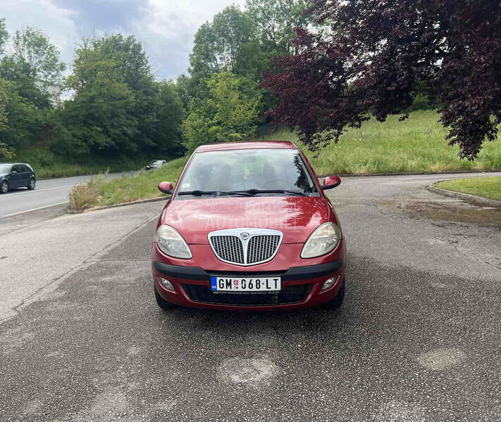 Lancia Ypsilon 