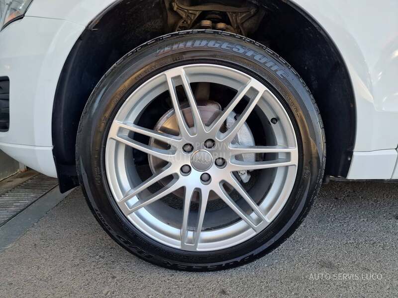 Audi Q5 2.0 TDI SLINE/QUATRO