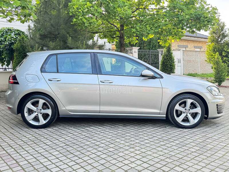 Volkswagen Golf 7 GTS/SPORT/2.0TDI/NAV