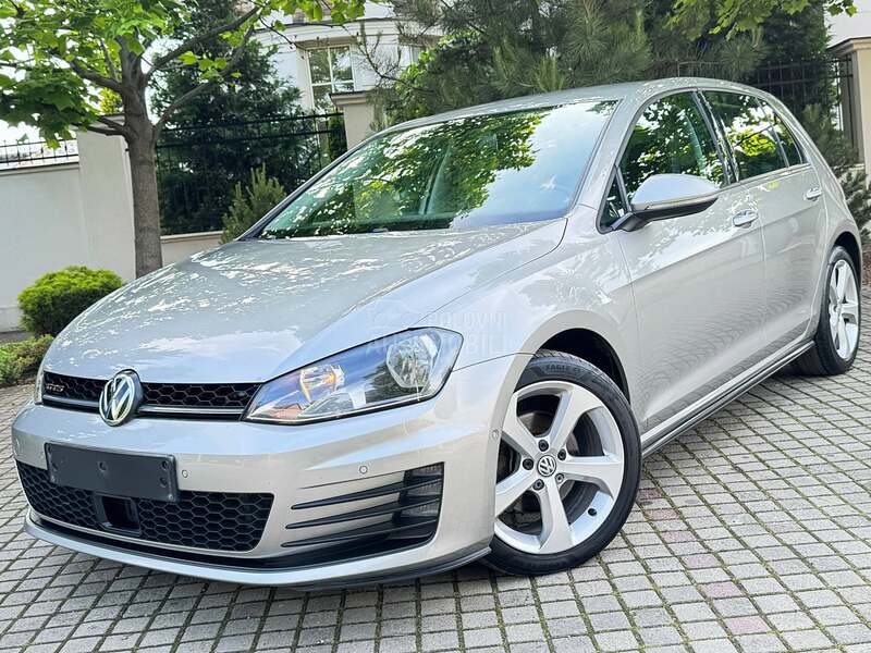 Volkswagen Golf 7 GTS/SPORT/2.0TDI/NAV