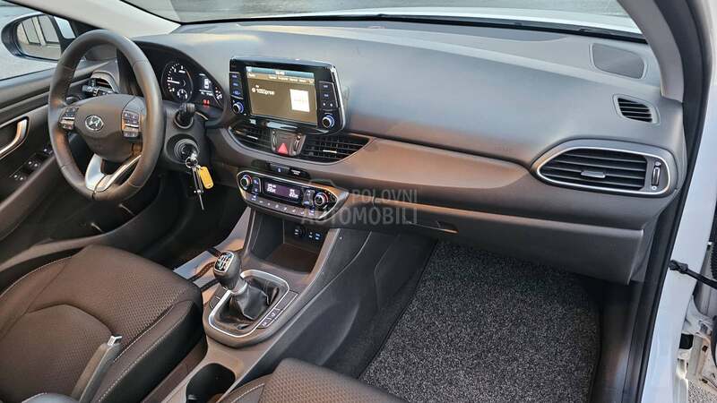 Hyundai i30 1.6 CRDI new mod