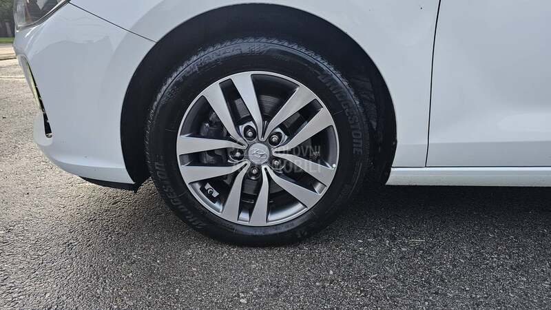 Hyundai i30 1.6 CRDI new mod