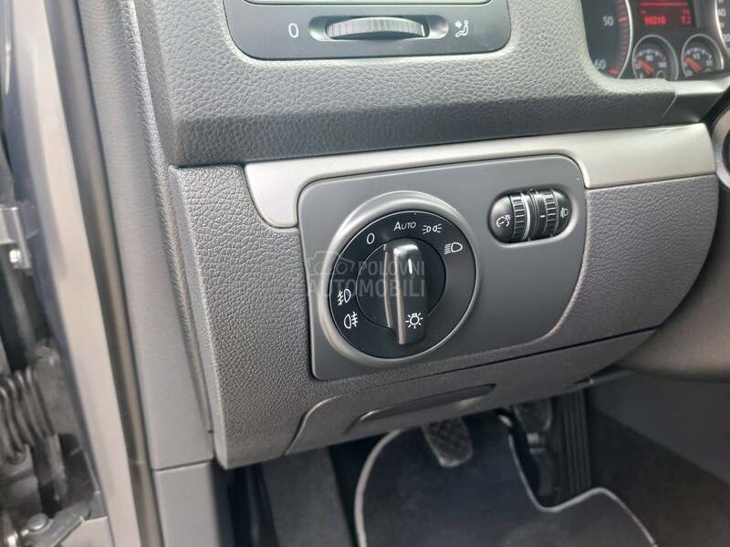 Volkswagen Golf 5 REZERVISAN