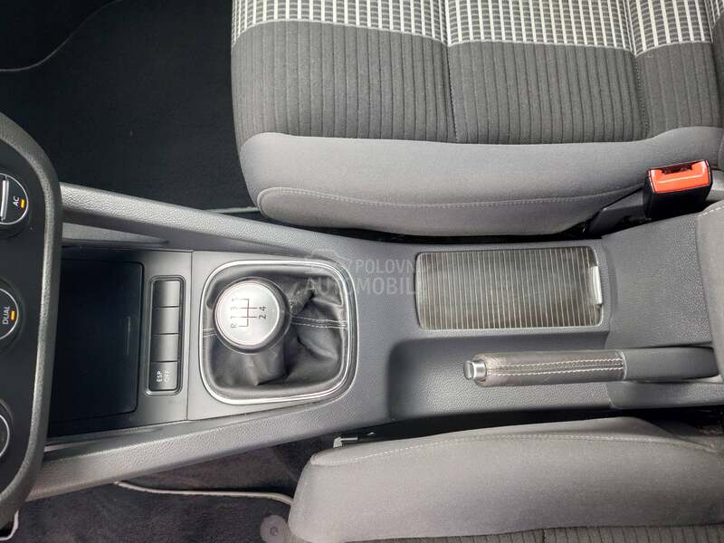 Volkswagen Golf 5 REZERVISAN