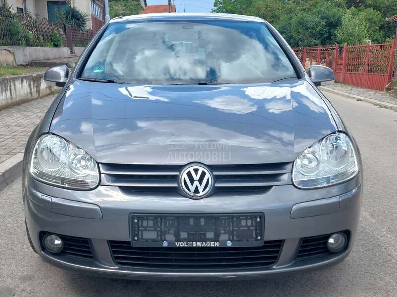 Volkswagen Golf 5 REZERVISAN