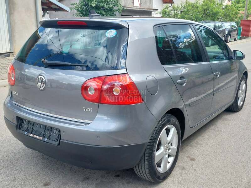 Volkswagen Golf 5 REZERVISAN