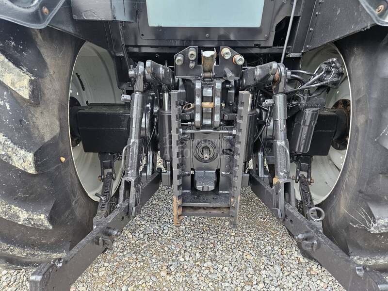 Valtra N101 SA UTOVARIVACEM