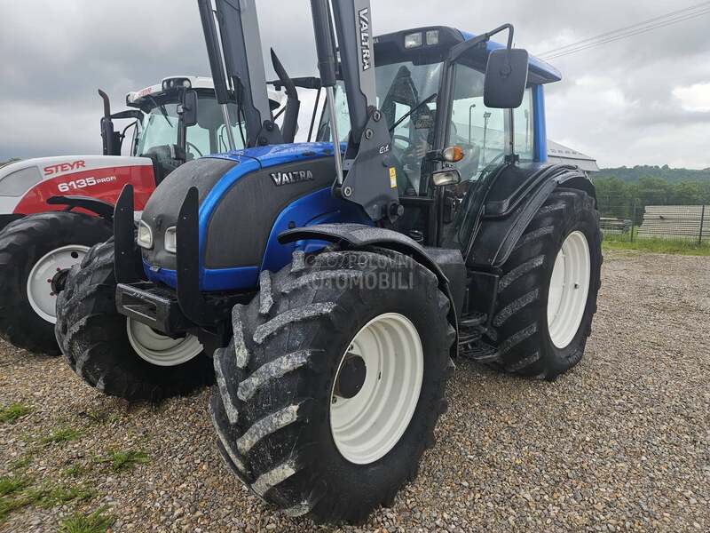 Valtra N101 SA UTOVARIVACEM