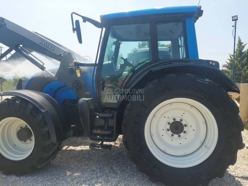 Valtra N101 SA UTOVARIVACEM