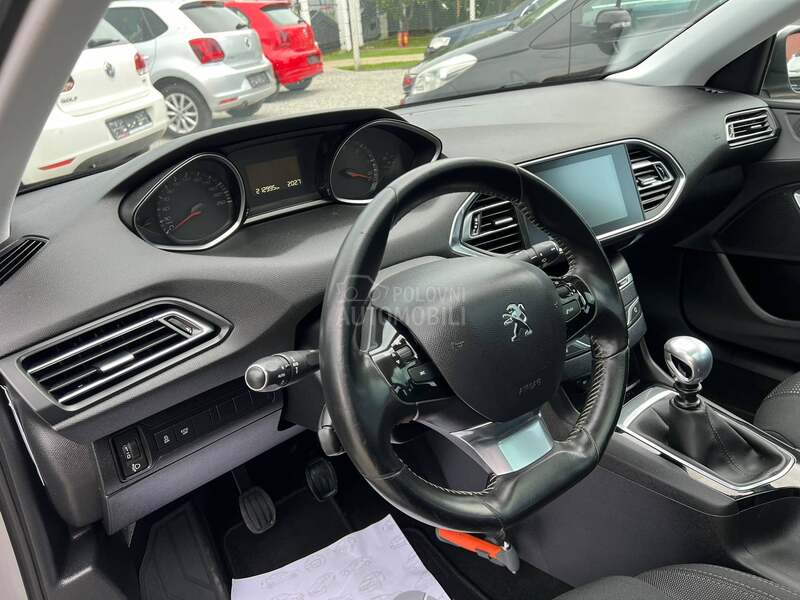 Peugeot 308 1.6 HDI nav/pan/kam
