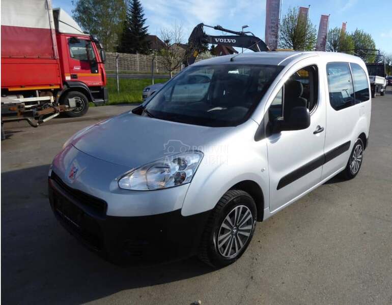 Peugeot Partner Access4999