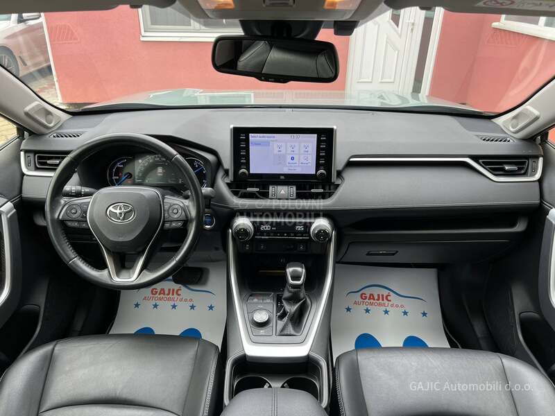Toyota RAV 4 HYBRID 4x4