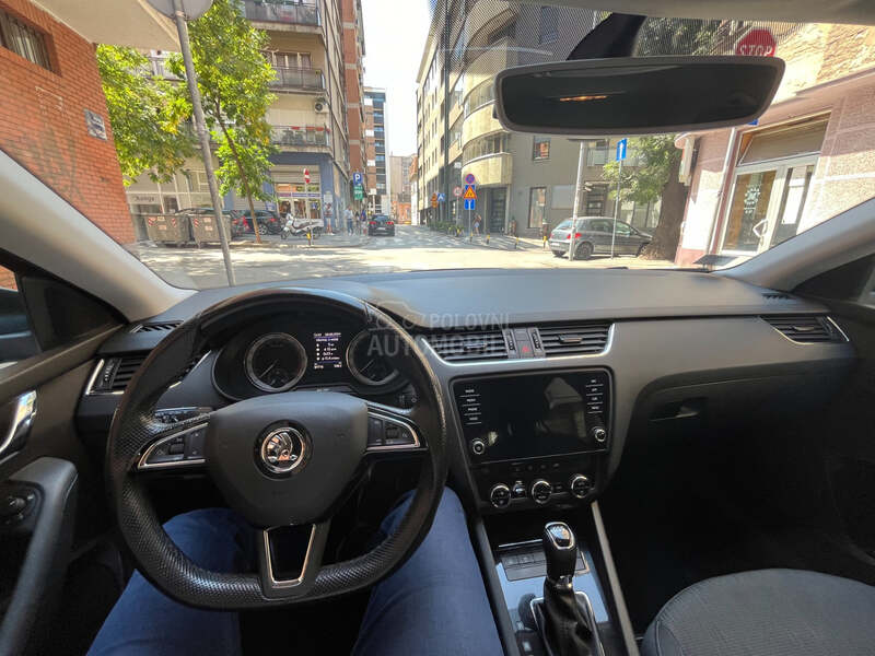 Škoda Octavia 1.6 DSG