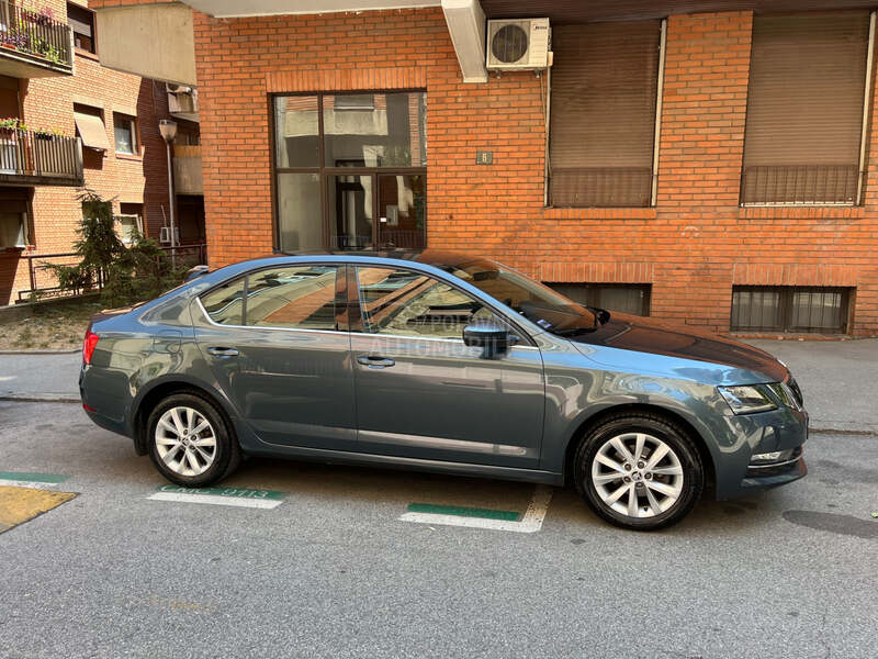 Škoda Octavia 1.6 DSG