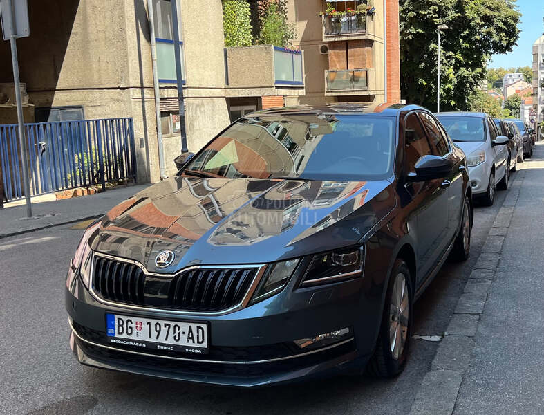 Škoda Octavia 1.6 DSG