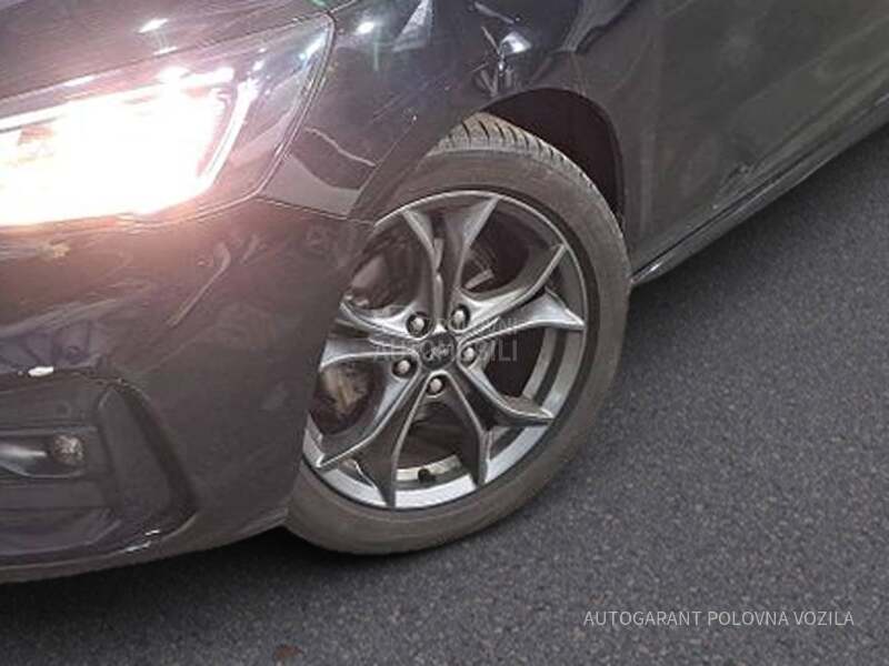 Ford Focus 1.5 TDCI ST LINE