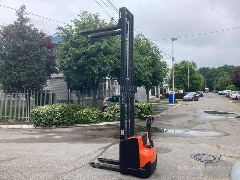 Toyota BT STAKER SWE120