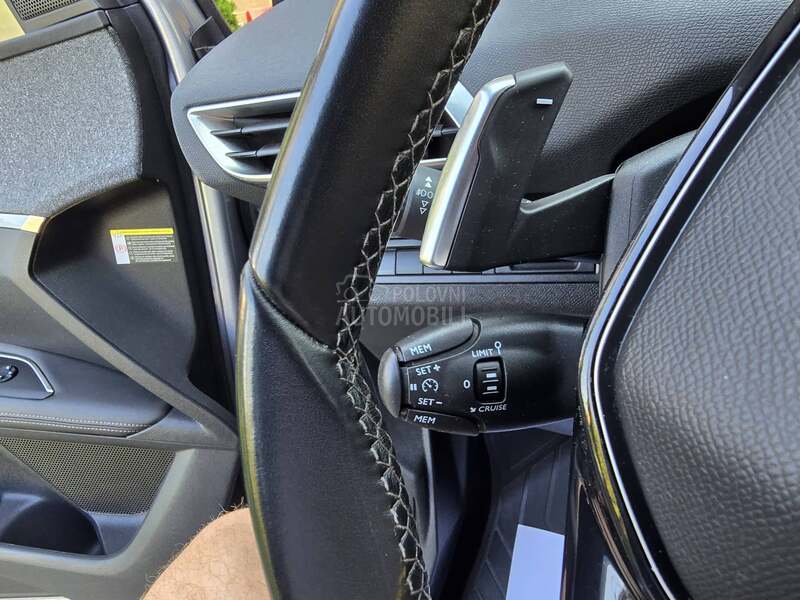 Peugeot 3008 1.2/AUT/ALLURE