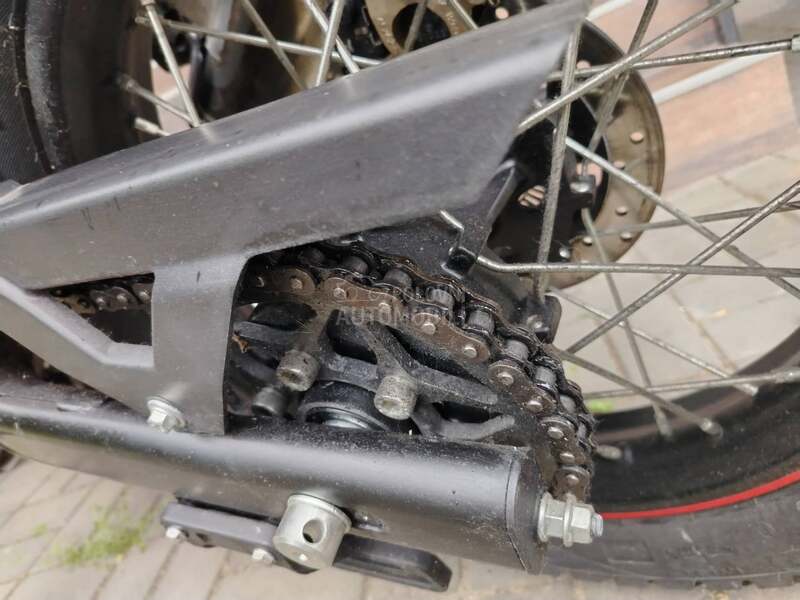 Royal Enfield Scram 411