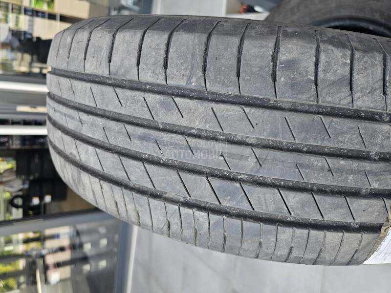 Goodyear 215/60 R17 Letnja