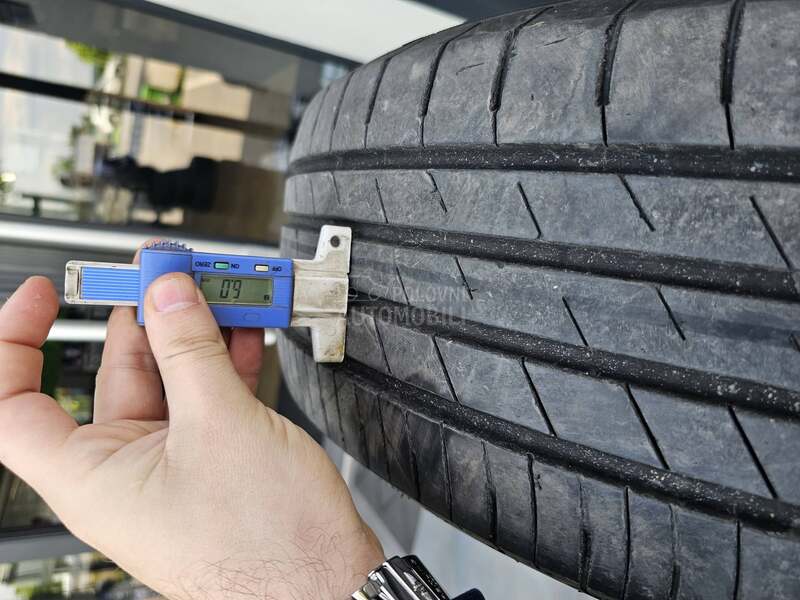 Goodyear 215/60 R17 Letnja