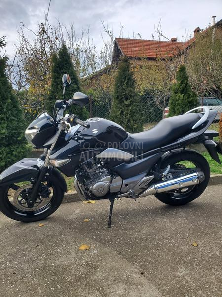 Suzuki GW250 Inazuma A2 kat.