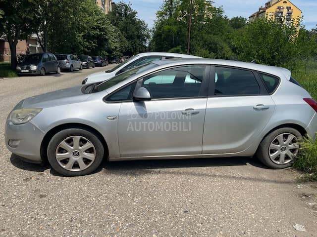 Opel Astra J ASTRA ESSEA16XER