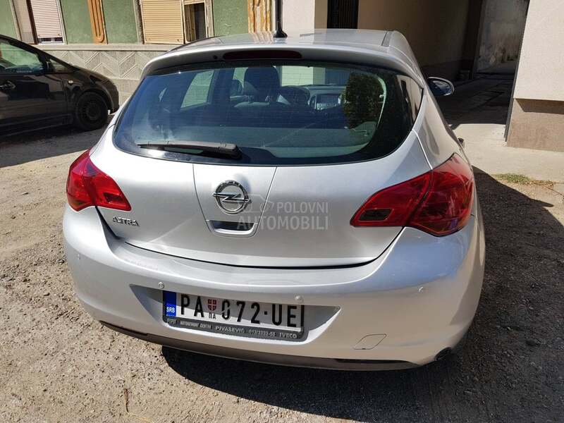 Opel Astra J ASTRA ESSEA16XER