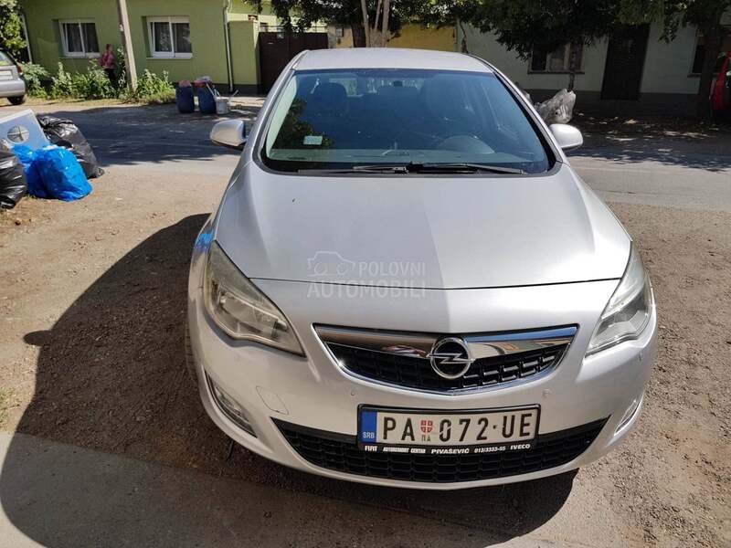 Opel Astra J ASTRA ESSEA16XER
