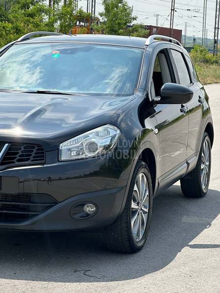 Nissan Qashqai CH/pan0/autōmat