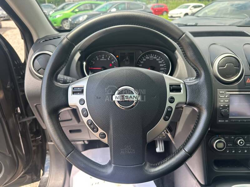 Nissan Qashqai CH/pan0/autōmat