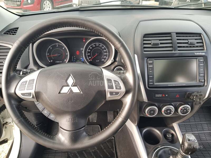 Mitsubishi ASX 1.8 DID P A N O KOZA