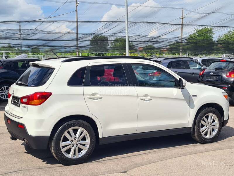 Mitsubishi ASX 1.8 DID P A N O KOZA