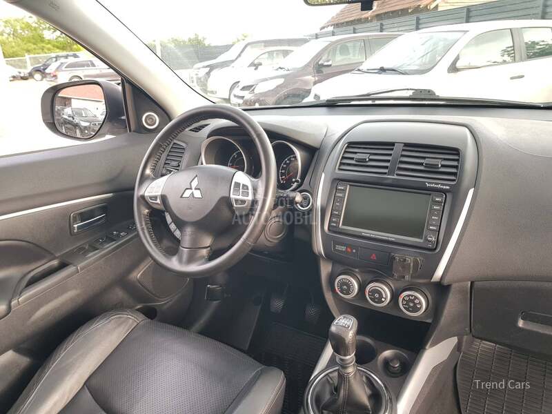 Mitsubishi ASX 1.8 DID P A N O KOZA
