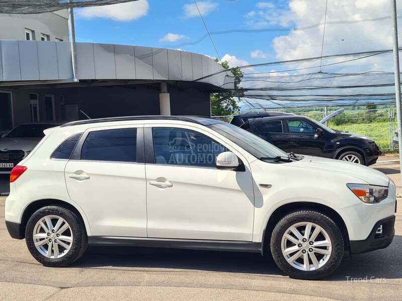 Mitsubishi ASX 1.8 DID P A N O KOZA