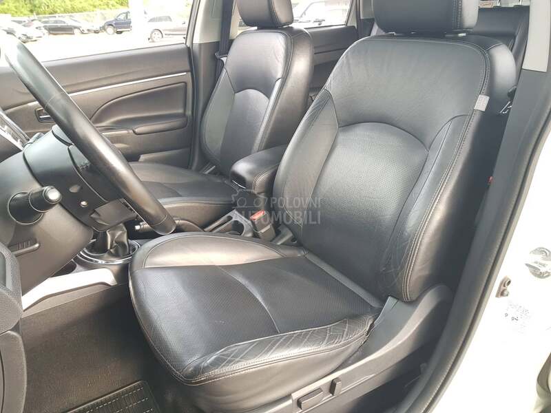 Mitsubishi ASX 1.8 DID P A N O KOZA
