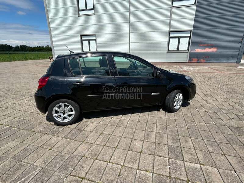 Renault Clio IZVANRED AN