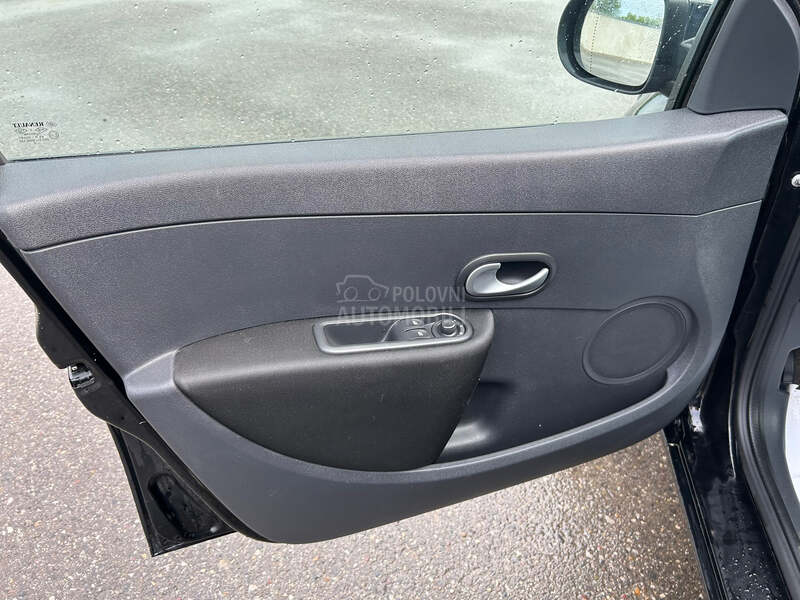 Renault Clio IZVANRED AN