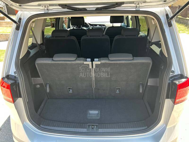 Volkswagen Touran 1.6 TDI 7 sed