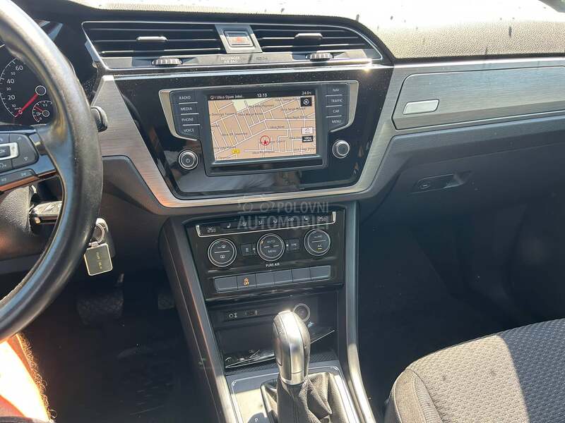 Volkswagen Touran 1.6 TDI 7 sed