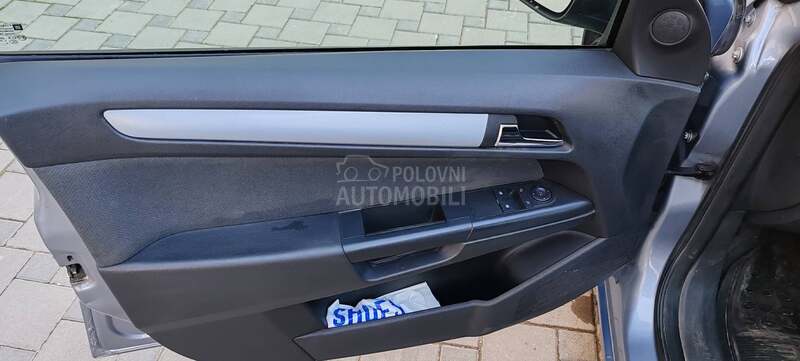 Opel Astra H 